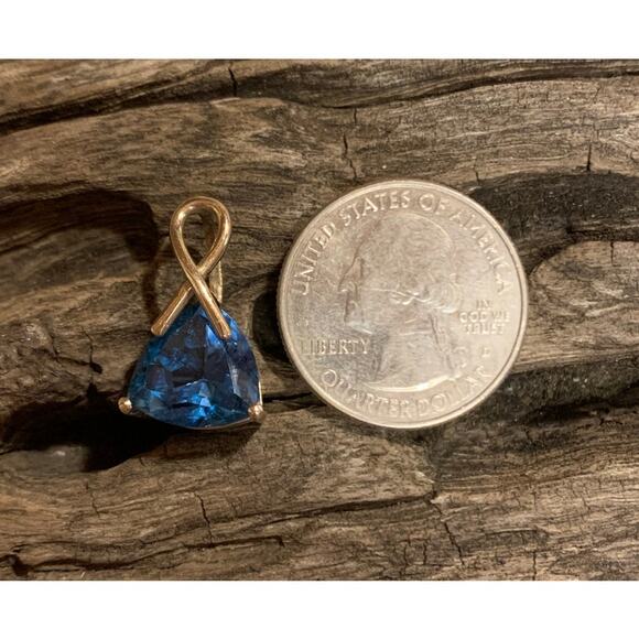 14K Gold Trillion Cut Blue Topaz Pendant - Picture 4 of 6